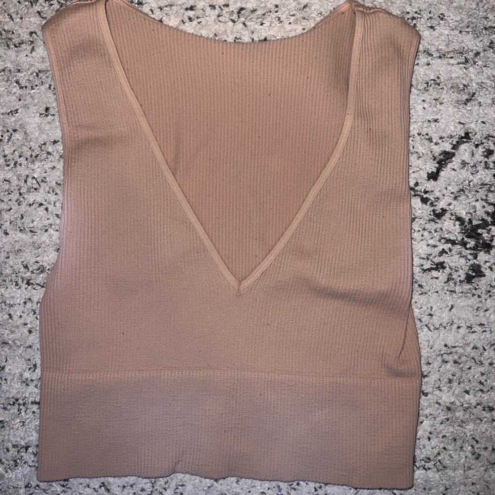 tan ribbed cropped tank